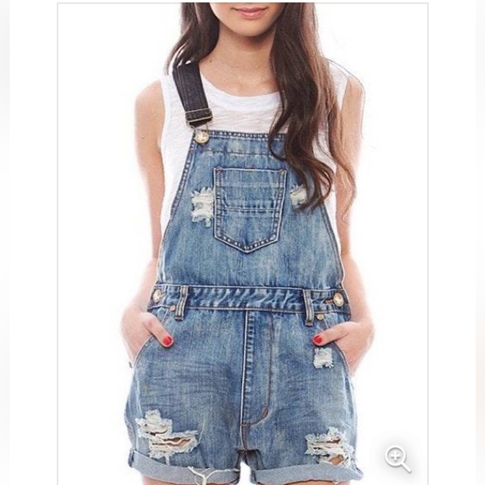 One by One Teaspoon Superfreak Denim shorts overalls, faux leather straps, 24